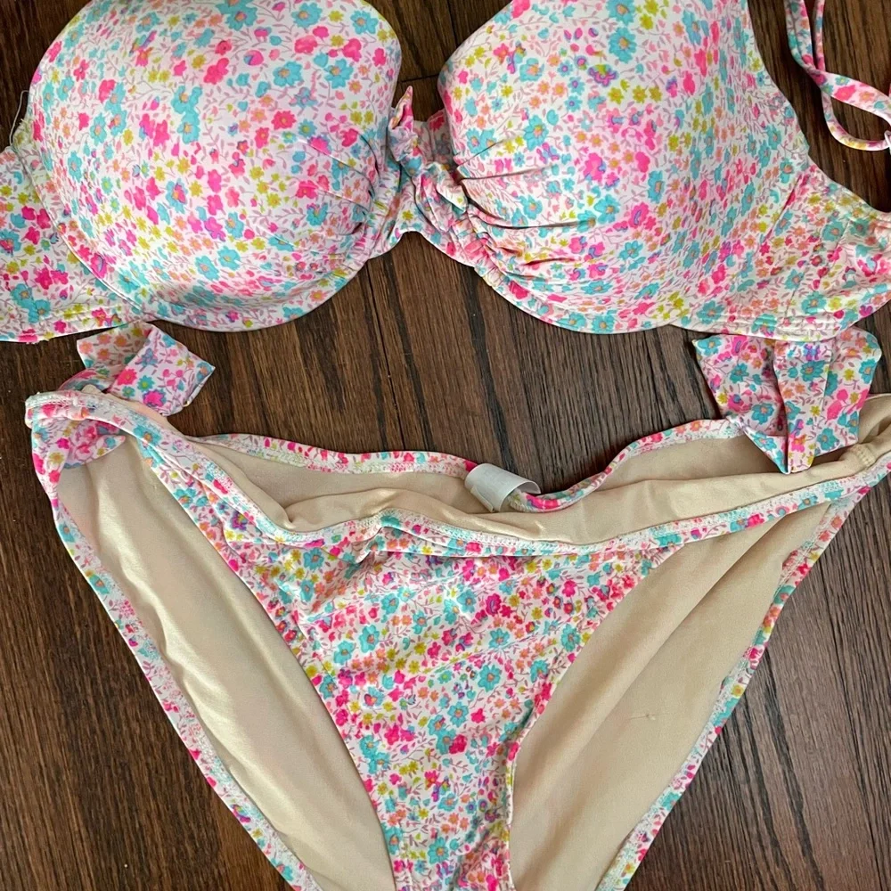 Swimsuits - Picture 1 of 2